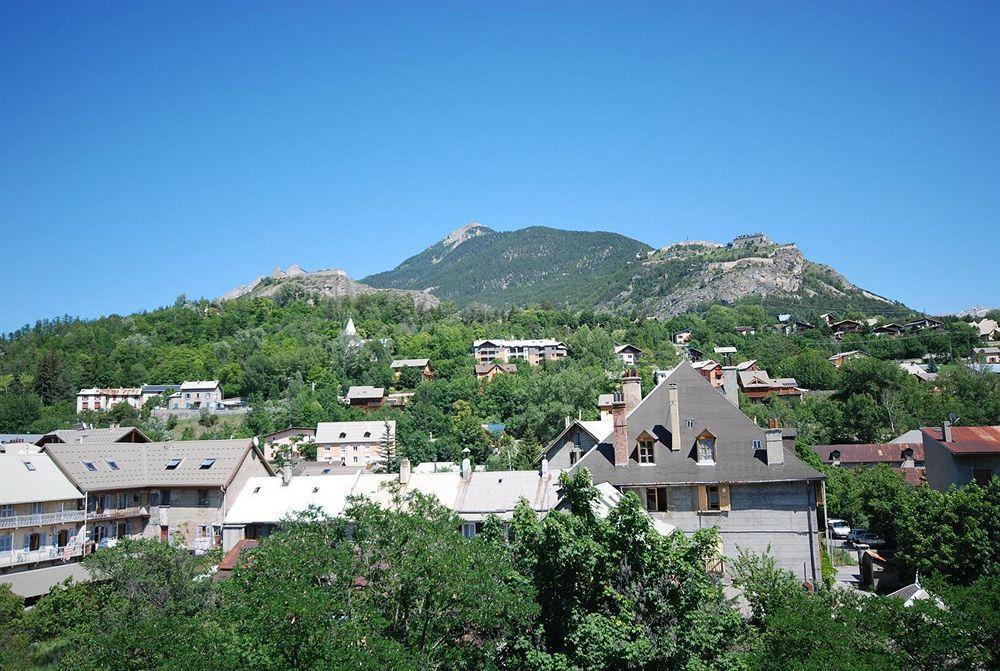 Hotel De Paris Briançon Dış mekan fotoğraf